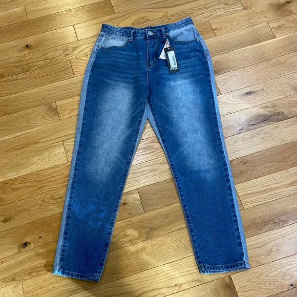 Nasty Gal Two Sides to Every Story Mom Jeans - Picture 2 of 8